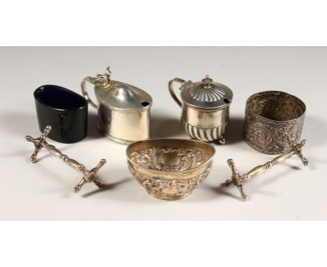 A PAIR OF KNIFE RESTS. London 1905, Serviette ring 1901. Two mustard pots and a salt cellar (6).