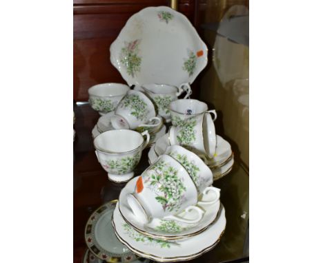 A ROYAL ALBERT FRIENDSHIP SERIES 'HAWTHORN' PATTERN TEA SET, comprising milk jug, sugar bowl (chipped rim), bread and butter 
