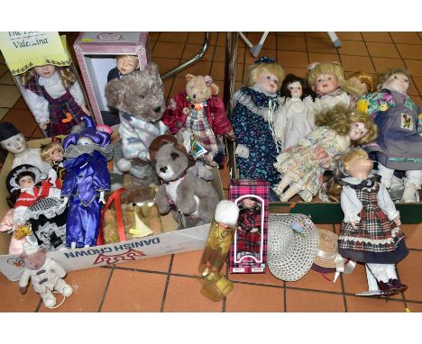 A QUANTITY OF BOXED AND UNBOXED COLLECTORS DOLLS AND SOFT TOYS, to include boxed items from the Windsor Collection, The Leona