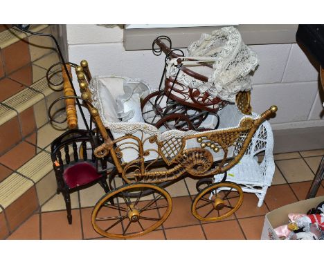 A MODERN REPRODUCTION DOLLS PRAM, with integral lace parasol, complete and in fairly good condition, approximate length 80cm,