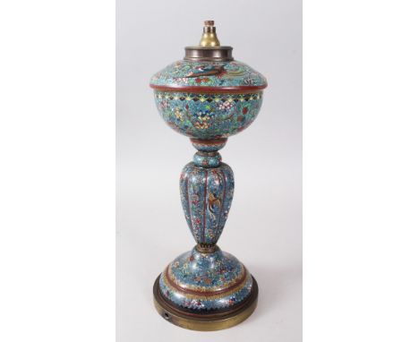 A GOOD 19TH / 20TH CENTURY CHINESE / ORIENTAL CLOISONNE LAMP, the decoration with pheonix birds flying amongst native flora, 