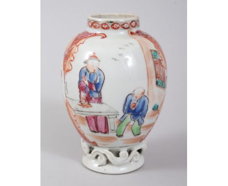 AN 18TH / 19TH CENTURY CHINESE MANDARIN FAMILLE ROSE PORCELAIN TEA CADDY, decorated with scenes of figures in garden settings