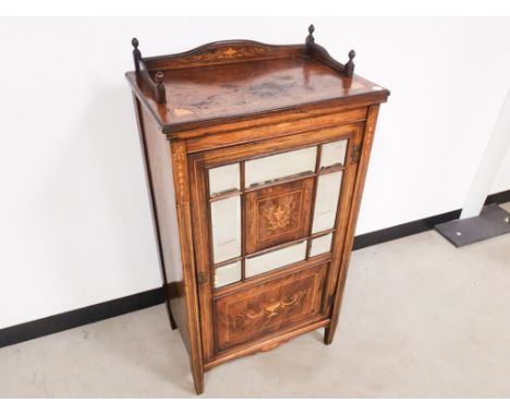 An Edwardian inlayed rosewood mirrored music cabinet with neo-classical inlay decoration, missing one internal shelf. 111cm x