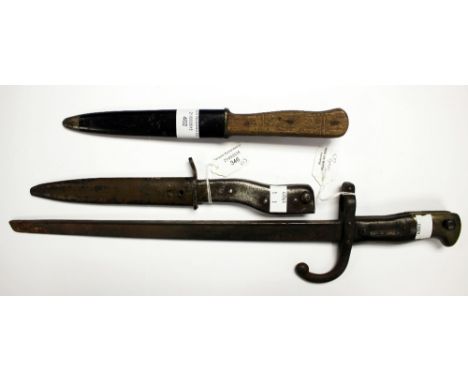 WW1 German Demag private purchase trench knife/bayonet. Missing leather hanger. Hilt and scabbard retain some original paint 