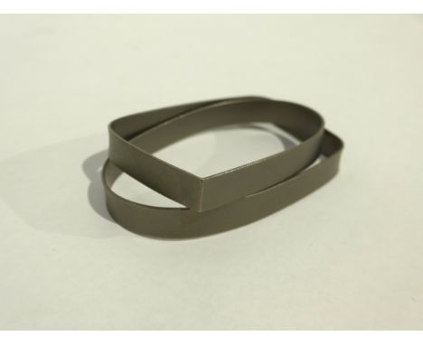 FLORENCE CROISIER (French Contemporary Jewellery artist) A Titanium bracelet - 'Continue', of contemporary form. Total 9cm x 