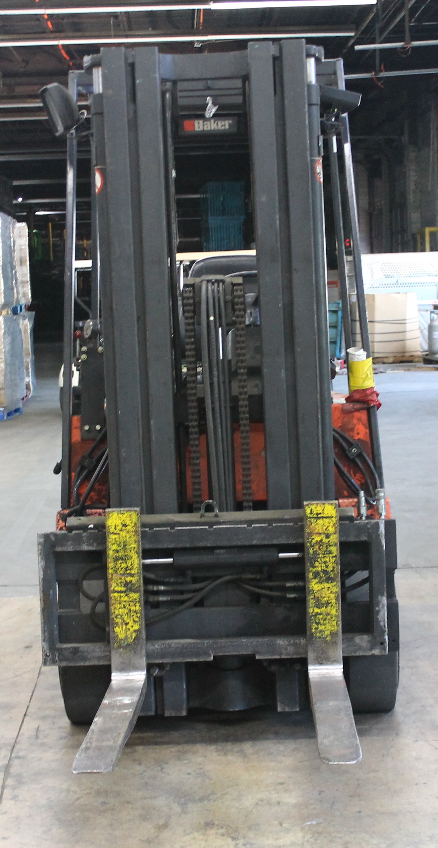 BAKER ELECTRIC FORKLIFT MODEL E20B CAPACITY 4000 LBS FORK SIZE 42"L