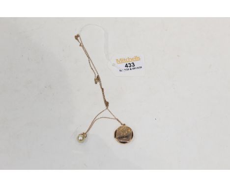 Yellow metal chain, pearl pendant and 9 ct gold locket 