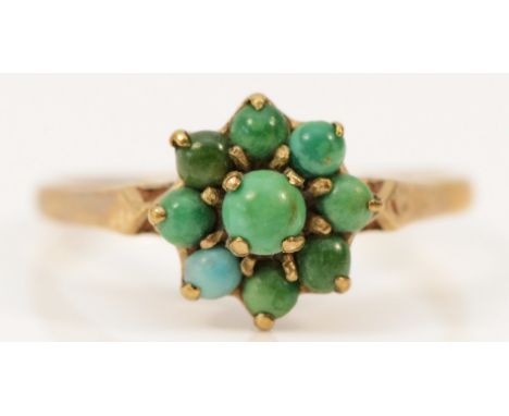 A 9ct gold vintage turquoise cluster ring, O, 2g 