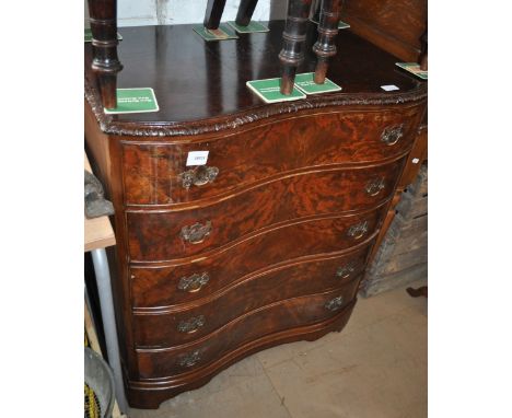 A walnut serpentine front 5-drawer chest on bracket feet, width 78cm, height 90cm.