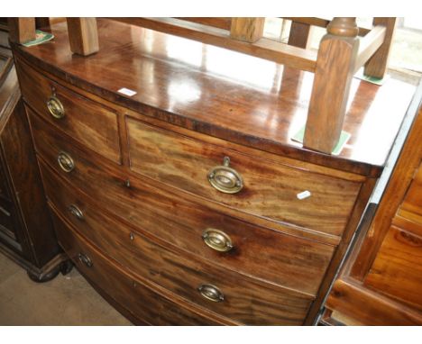 A Regency mahogany bow front 5-drawer chest on bracket feet, width 104cm, height 106cm.