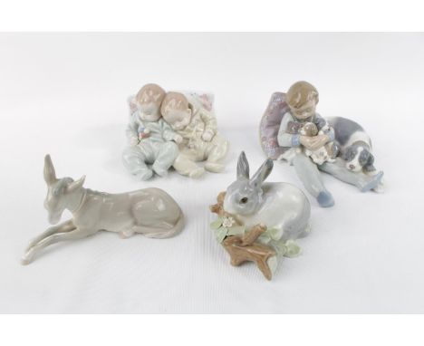 Collection of 4 Lladro figures Inc. 'Sweet Dreams' Model 1535, 'Little Dreamers' Model 5772 and 2 others