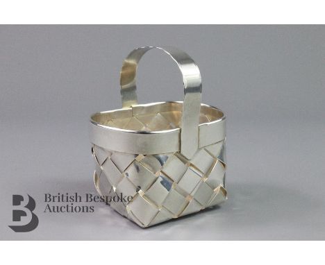 Cartier sterling woven silver trinket basket, approx 75 x 60 x 50 mm, approx 45.8 gms.&nbsp;