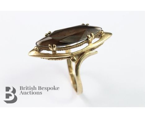 9ct gold smoky quartz rIng, size M,&nbsp; approx 3.8 gms, London hallmark stamped 375.&nbsp;