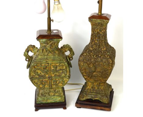 Two non matching Oriental brass verdigris table lamps, one flask shaped with Oriental dragon design, with ring handles either