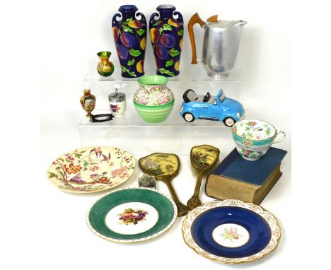 A collectors lot comprising decorative ceramics to include a ribbed pale green Shelley 'May Time'  vase, a Spode plate with g