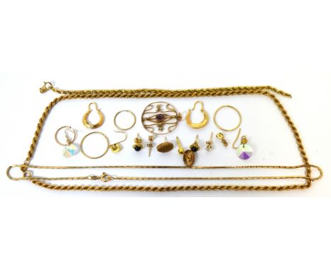 A 9ct gold rope necklace and a matching bracelet (af), a 9ct gold link necklace, an Edwardian circular yellow metal pendant s