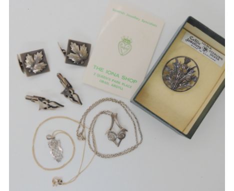 An Ola Gorie bird pendant, a boxed John Hart thistle brooch, a pair of owl cufflinks with makers mark BCS and other items Con