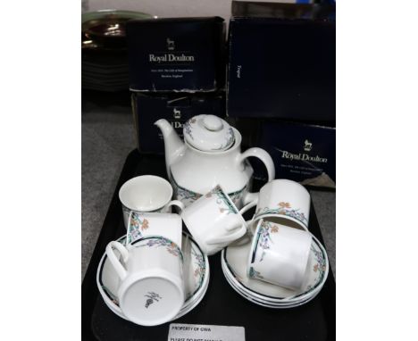 A Royal Doulton Juno pattern tea service (with boxes) Condition Report: Not available for this lot