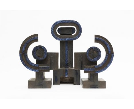 D'après Paul M. de Bruyne, suite de trois bas-reliefs en céramique, circa 1970A décor de formes géométriques.Naar Paul M. de 
