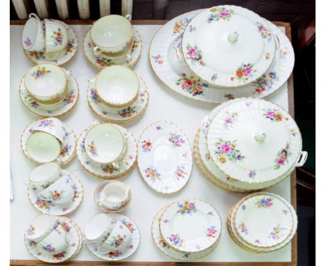A ROYAL WORCESTER BONE CHINA ROANOKE PATTERN DINNER SERVICE