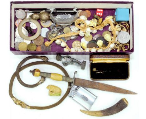 MISCELLANEOUS 19TH C AND LATER BYGONES TO INCLUDE A DAGGER, COINS, COSTUME JEWELLERY ETC