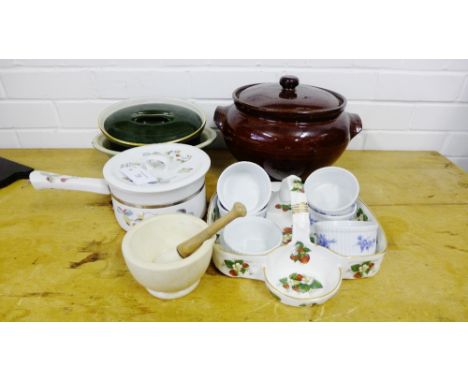 A quantity of kitchen ware to include a Royal Worcester pan and cover, a Hammersley & Co Strawberry Ripe patterned serving di
