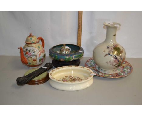 Mixed Lot: Royal Doulton Bunnikins child's dish, a 20th Century Chinese porcelain plate, a Cloisonne bowl and small Canton te