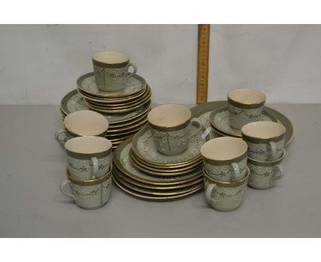 Quantity of James MacIntyre &amp; Co Esso green glazed tea wares