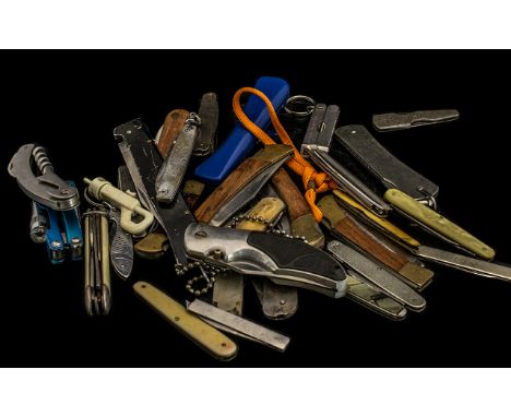 30 Misc Vintage Pocket Knives Various Makers. 