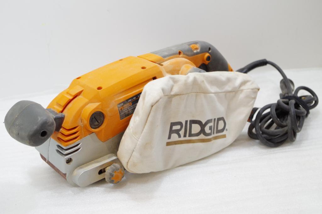 RIDGID 120V Belt Sander 3" x 21" M/N R2720