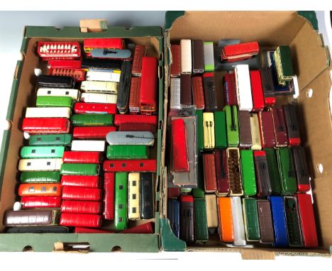 Two trays of 1/76 scale diecast model Buses &amp; Coaches,&nbsp;unboxed, including EFE, Original Omnibus Company, Solido, Cor