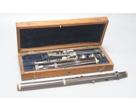 A cased William Henry Potter, Fleet Street, London 1817-1830 flute and a piccollo