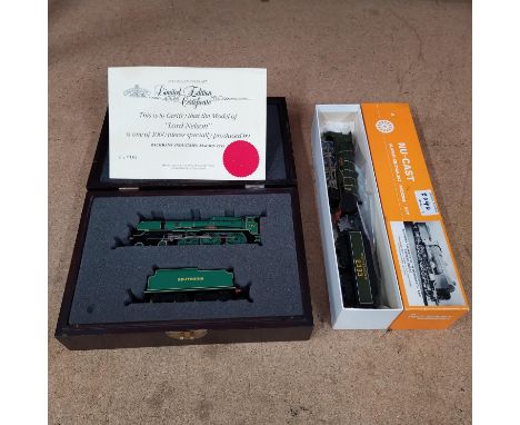 A wooden cased limited edition 'Lord Nelson' by Bachmann with a nu-cast Southern Railway N15X 'Remembrance' express engine mo