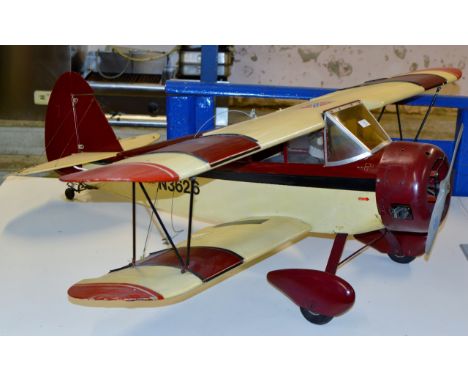 66" WINGSPAN MODEL BIPLANE AIRCRAFT     