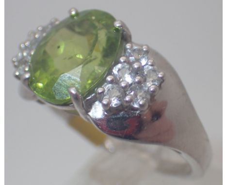 925 silver rhodium plated large oval green stone ring, size R
