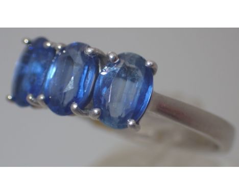 925 silver blue three stone ring, size R