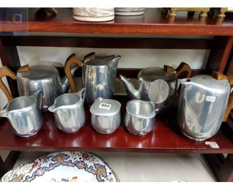 GOOD SHELF LOT OF MID CENTURY PIQUOTWARE 