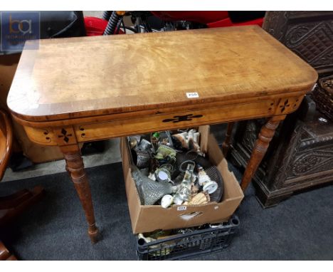 INLAID WALNUT CURVED FRONT LEG FOLDING CARD TABLE 