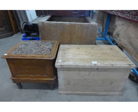 A pine blanket box and a commode