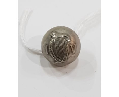 IRISH ARMY BUTTON