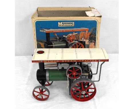 A Mamod live steam traction engine, in original box. 