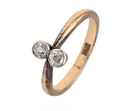 A diamond ring, early 20th c, in gold, marked 18ct, 3.5g, size O  Good condition
