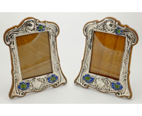 Pair of Art Nouveau silver and enamel on oak photograph frames by R U & Co Birmingham 1905, H21.5cm   Condition Report   Clic