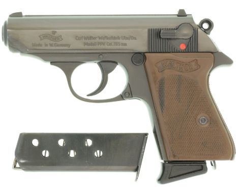  LL 83mm, TL 155mm, hochglanzpolierte und brünierte Spannabzugspistole, 1971/72 wurden lediglich 315 Waffen in Ganzstahlausfü