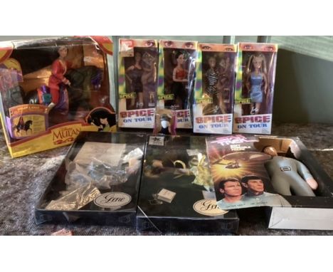 Vintage Fashion dolls to include 4 spice girls dolls by Galoob and a Mattel Mulan doll on horse barbie sized doll and wig acc
