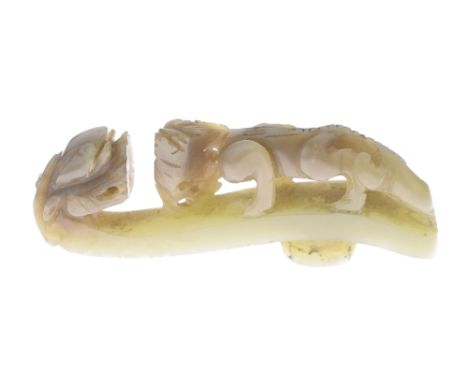Chinese carved jade belt hook decorated with a dragon, 9cm long  Condition: No obvious faults or restoration - **General cond