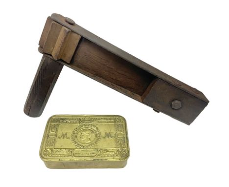 WWI Princess Mary Christmas 1914 brass gift tin containing imitation copies of packets of tobacco, cigarettes and greeting ca