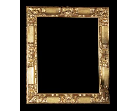 Good condition, in fine gold gilded wood. External measurements: light measurements: 63 x 52 cm, external measurements: 80 x 