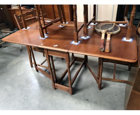 An oak gate leg table.