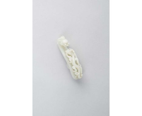 A CHINESE PALE CELADON JADE BELTHOOKQIANLONG/JIAQINGCarved in high relief with a chilong clambering along the stem with a lin